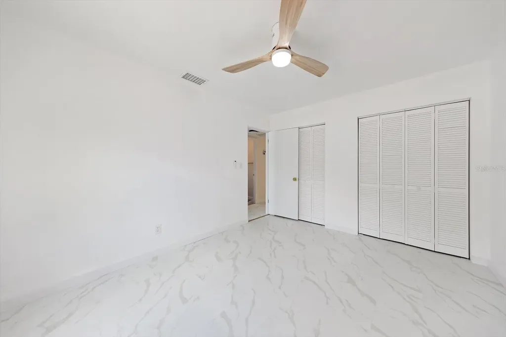 11012 52nd Avenue N St Petersburg FL 33708