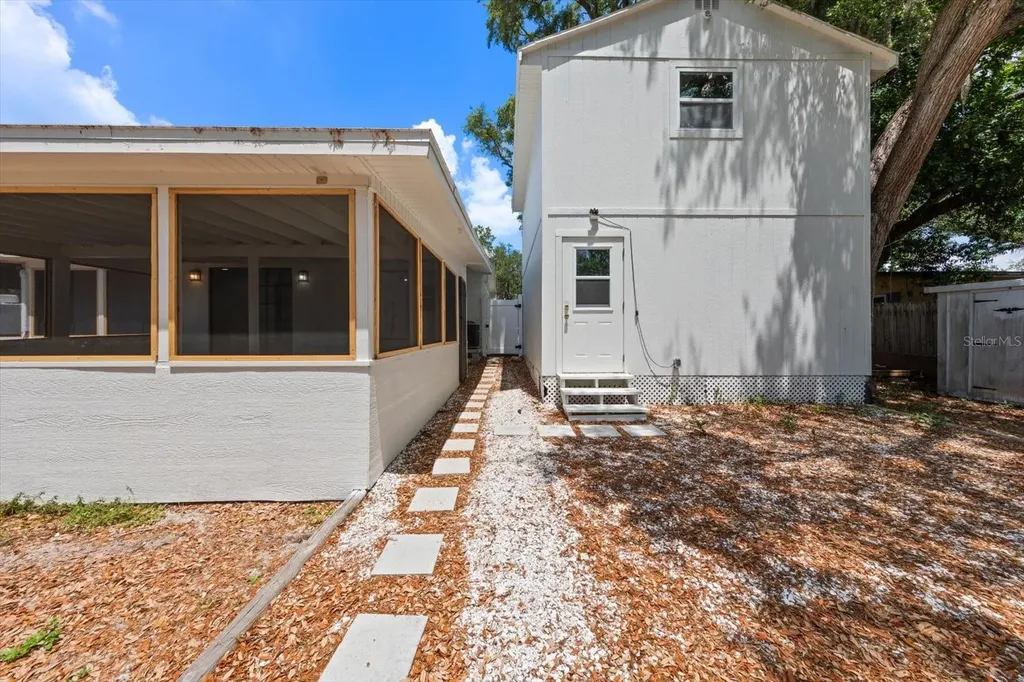 11012 52nd Avenue N St Petersburg FL 33708
