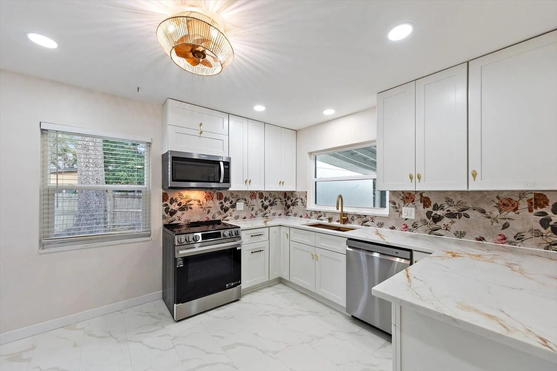 11012 52nd Avenue N St Petersburg FL 33708