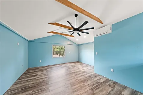 11012 52nd Avenue N St Petersburg FL 33708