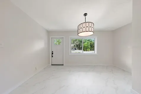 11012 52nd Avenue N St Petersburg FL 33708