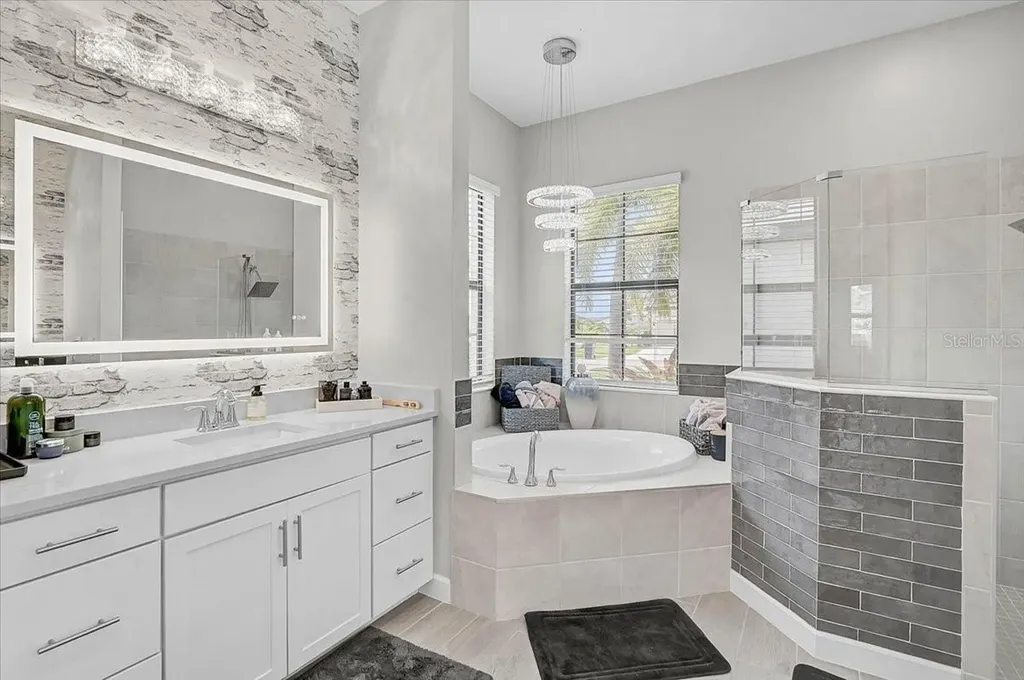 15835 Tradewind Terrace Bradenton FL 34211
