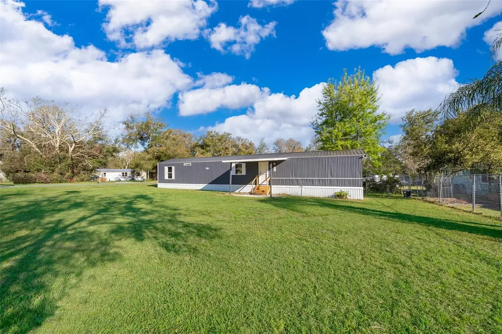 101 Caroline Avenue Lady Lake FL 32159