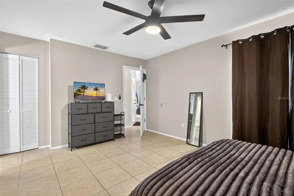 9116 Castlehill Avenue Englewood FL 34224