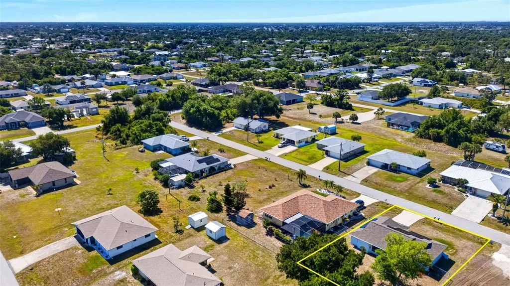 9116 Castlehill Avenue Englewood FL 34224