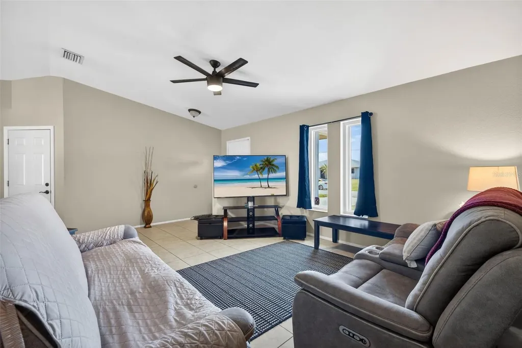 9116 Castlehill Avenue Englewood FL 34224