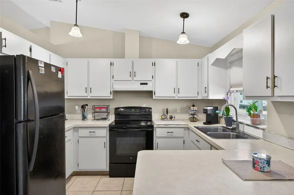 9116 Castlehill Avenue Englewood FL 34224