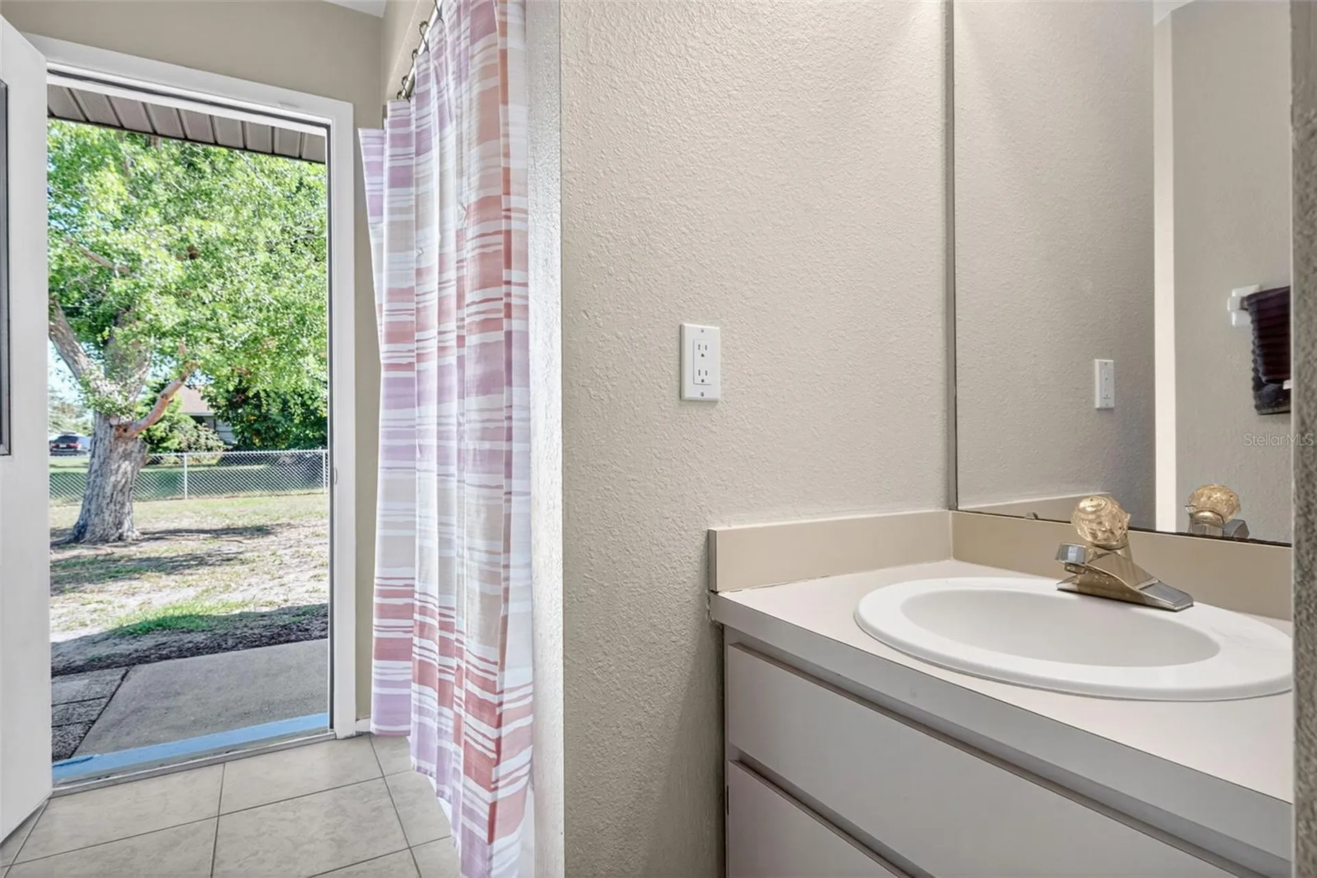 9116 Castlehill Avenue Englewood FL 34224