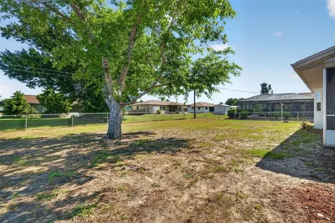 9116 Castlehill Avenue Englewood FL 34224