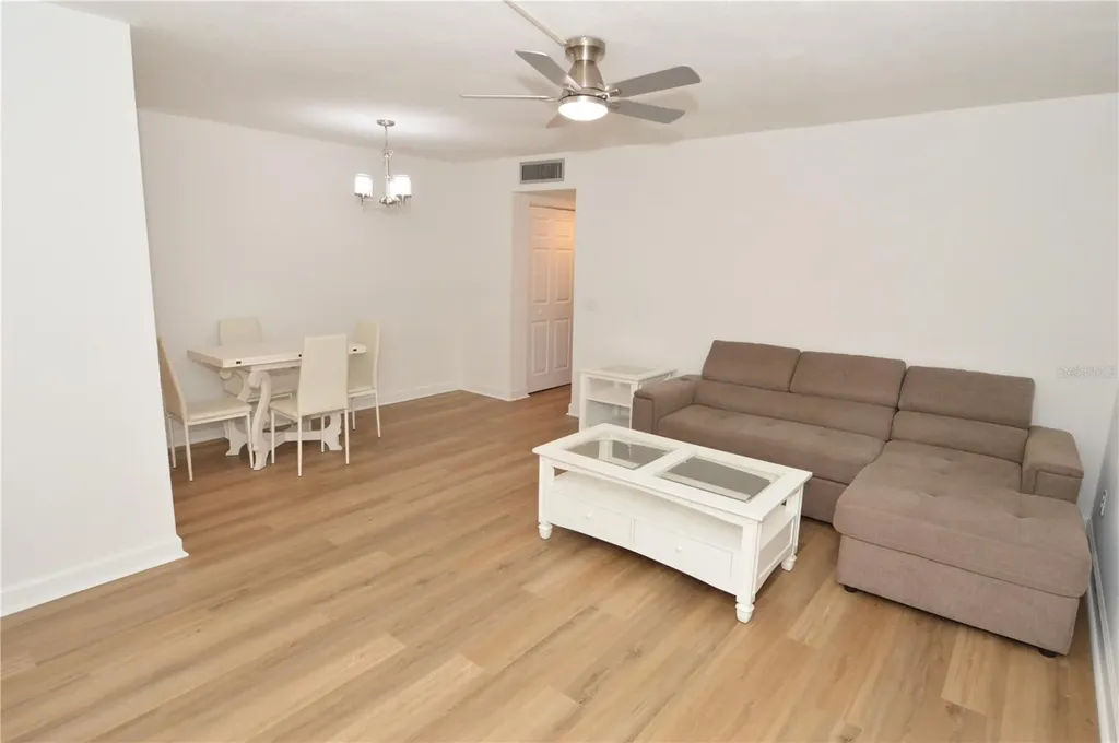 4700 Cove Circle St Petersburg FL 33708