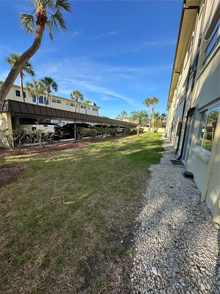 4700 Cove Circle St Petersburg FL 33708