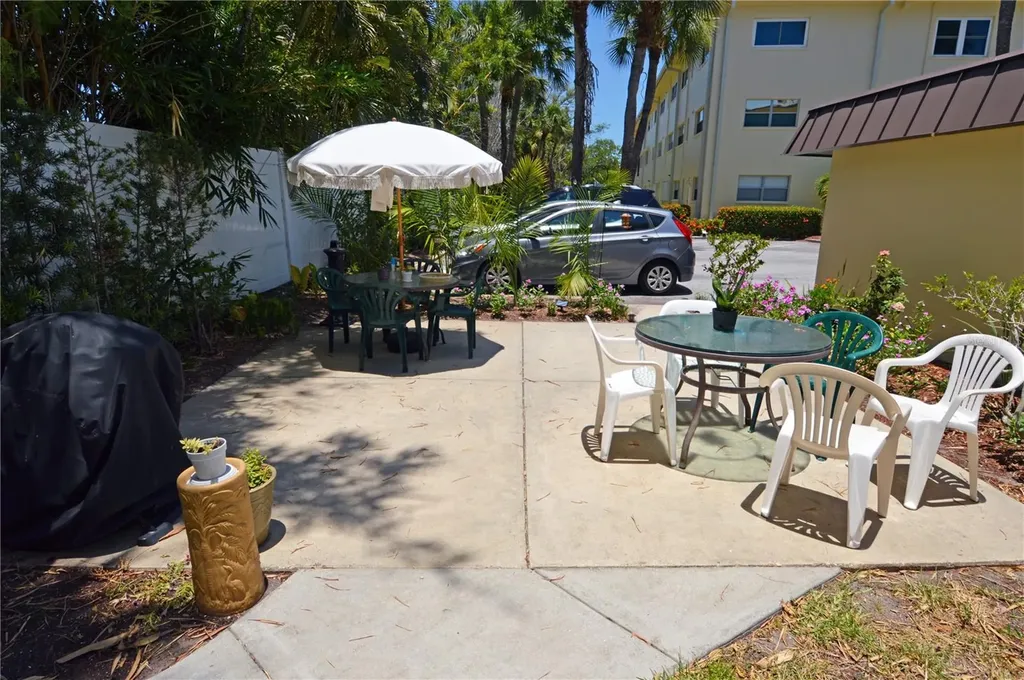 4700 Cove Circle St Petersburg FL 33708