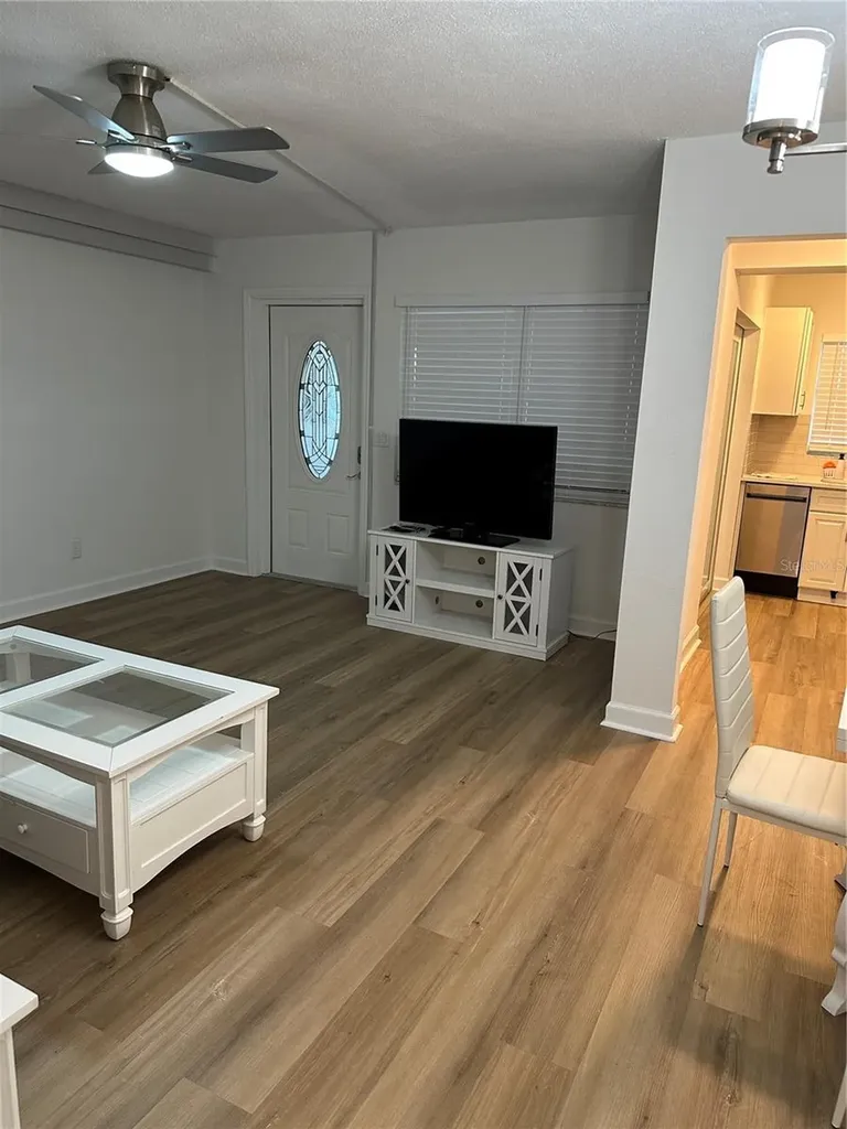 4700 Cove Circle St Petersburg FL 33708