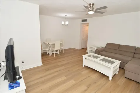 4700 Cove Circle St Petersburg FL 33708
