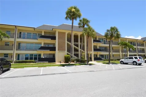 4700 Cove Circle St Petersburg FL 33708