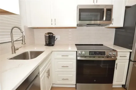 4700 Cove Circle St Petersburg FL 33708