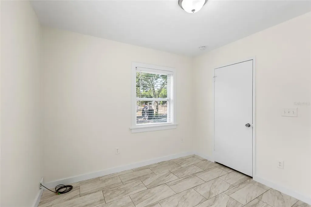 1901 E Shadowlawn Avenue Tampa FL 33610