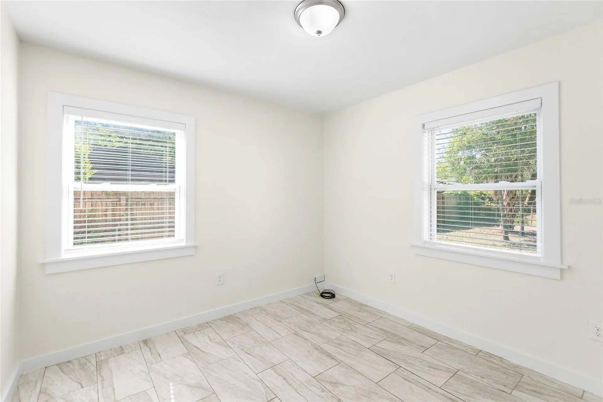 1901 E Shadowlawn Avenue Tampa FL 33610