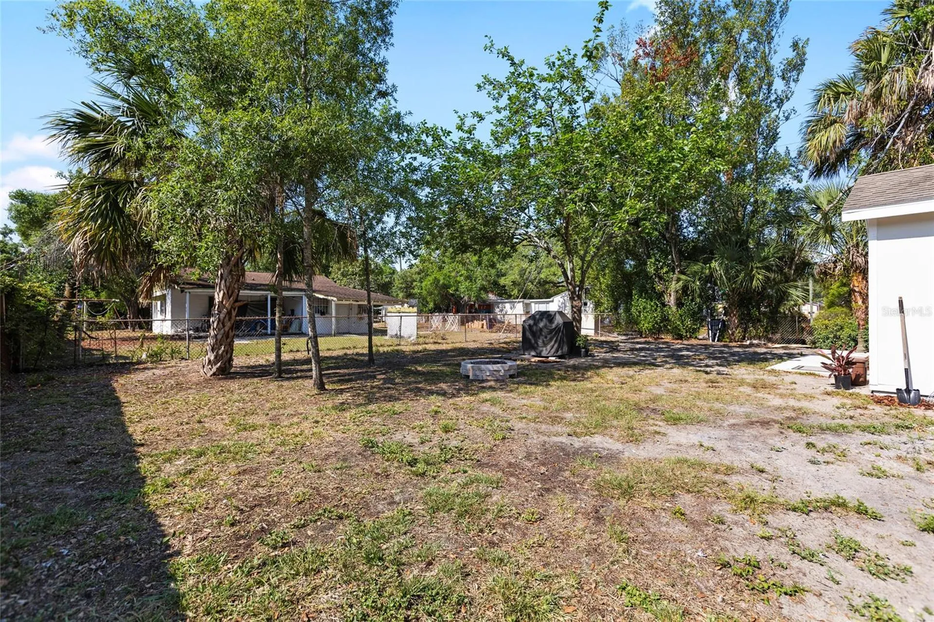 1901 E Shadowlawn Avenue Tampa FL 33610