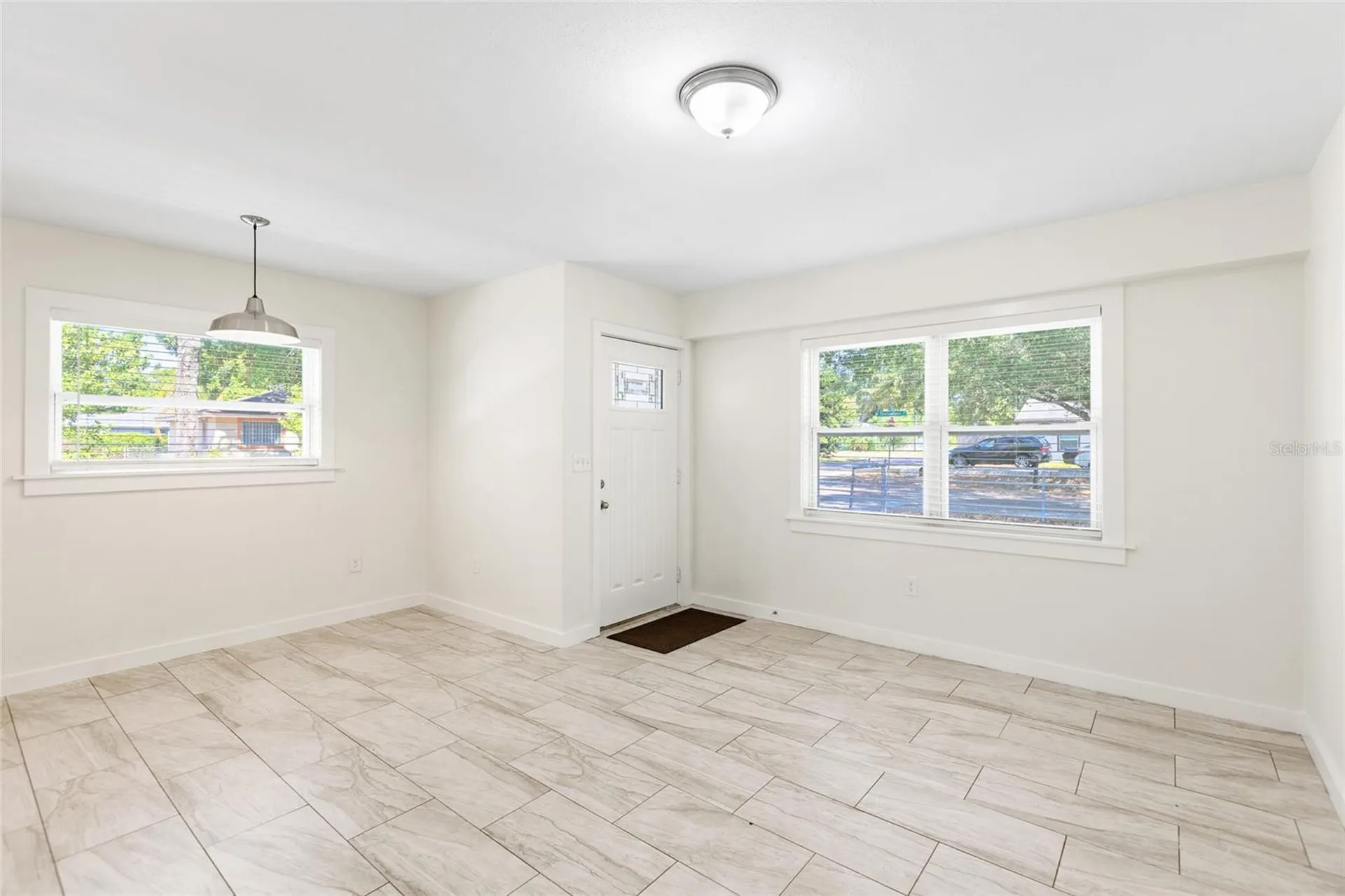 1901 E Shadowlawn Avenue Tampa FL 33610