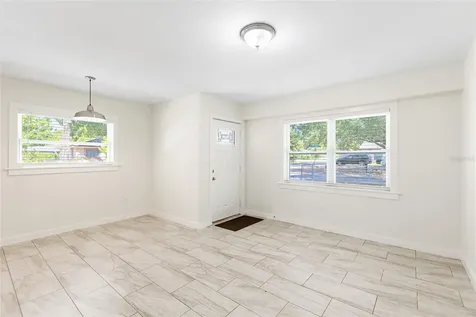 1901 E Shadowlawn Avenue Tampa FL 33610