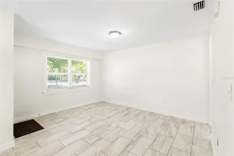 1901 E Shadowlawn Avenue Tampa FL 33610