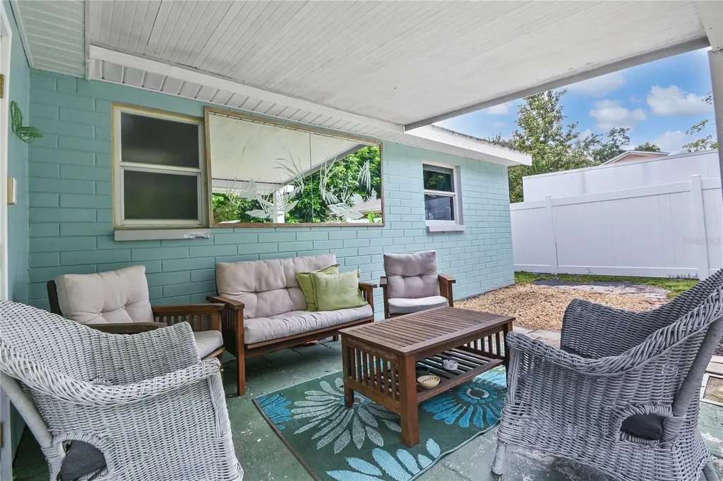 121 E Yelkca Terrace Edgewater FL 32132