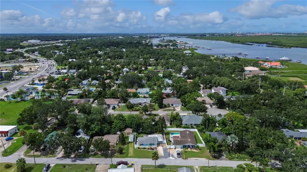 121 E Yelkca Terrace Edgewater FL 32132