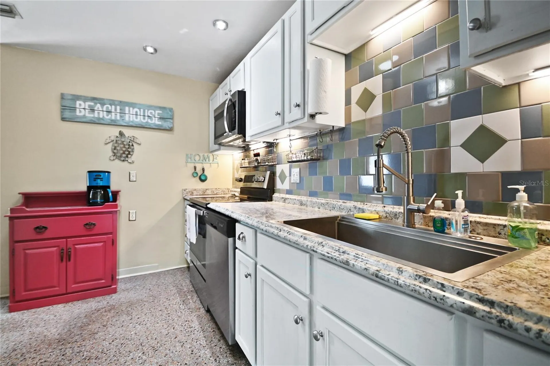 121 E Yelkca Terrace Edgewater FL 32132