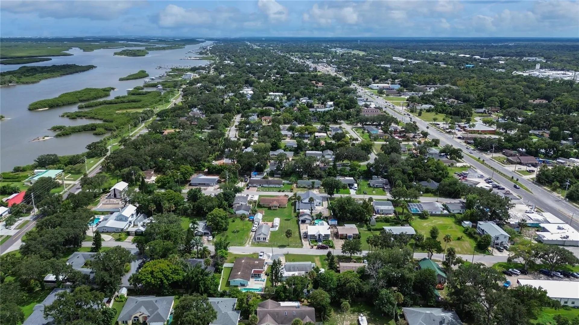 121 E Yelkca Terrace Edgewater FL 32132