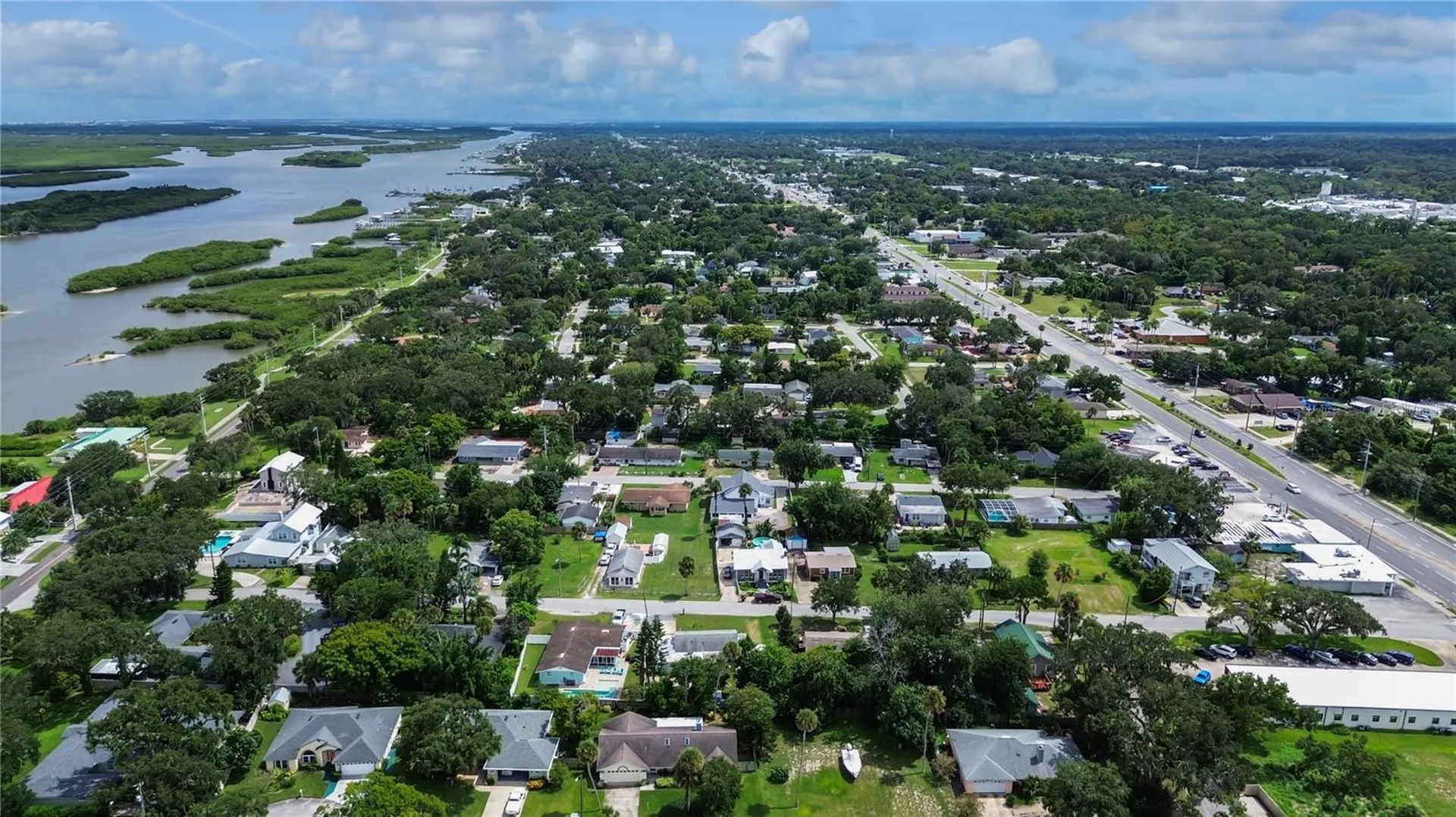 121 E Yelkca Terrace Edgewater FL 32132