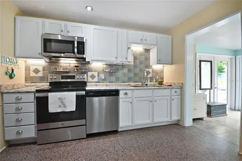 121 E Yelkca Terrace Edgewater FL 32132