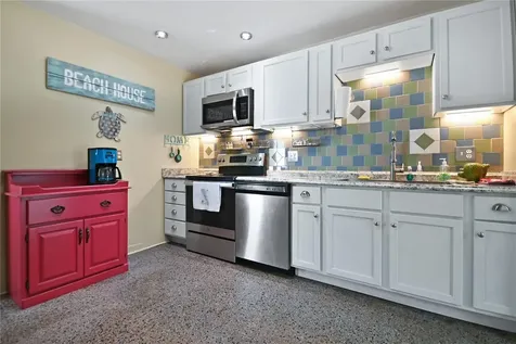 121 E Yelkca Terrace Edgewater FL 32132