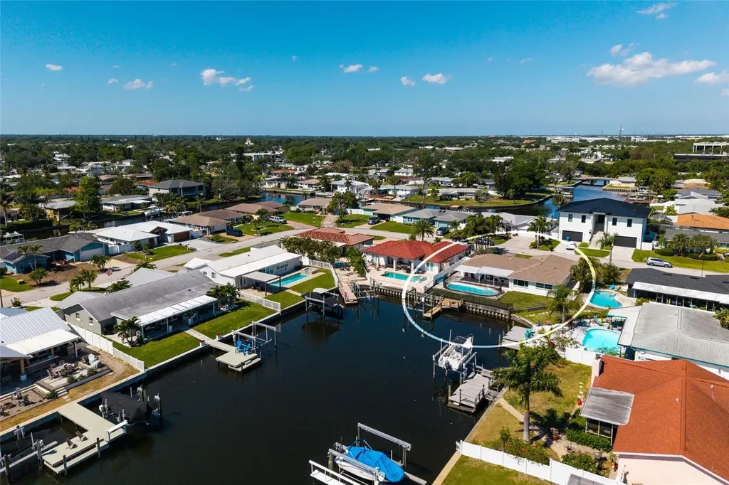 9773 1st Street NE St Petersburg FL 33702