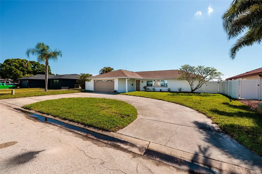 9773 1st Street NE St Petersburg FL 33702