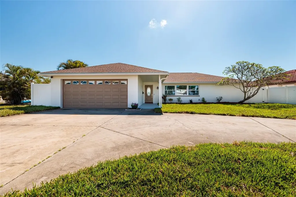 9773 1st Street NE St Petersburg FL 33702