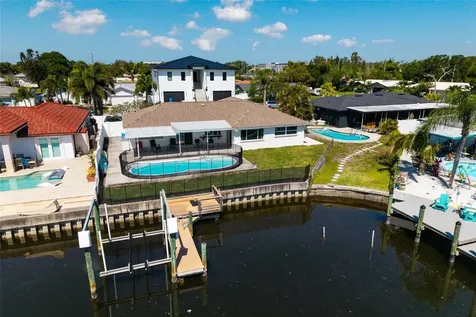 9773 1st Street NE St Petersburg FL 33702
