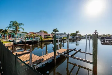9773 1st Street NE St Petersburg FL 33702