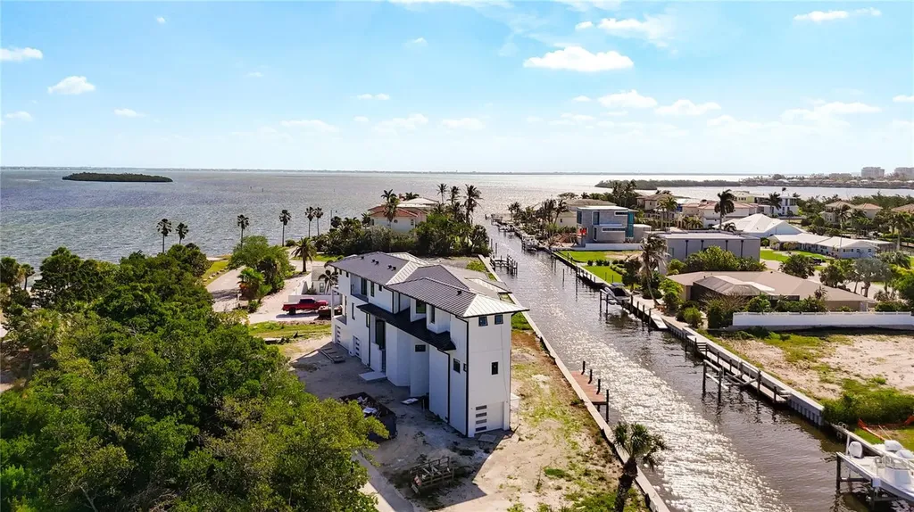 530 Jessmyth Drive Longboat Key FL 34228