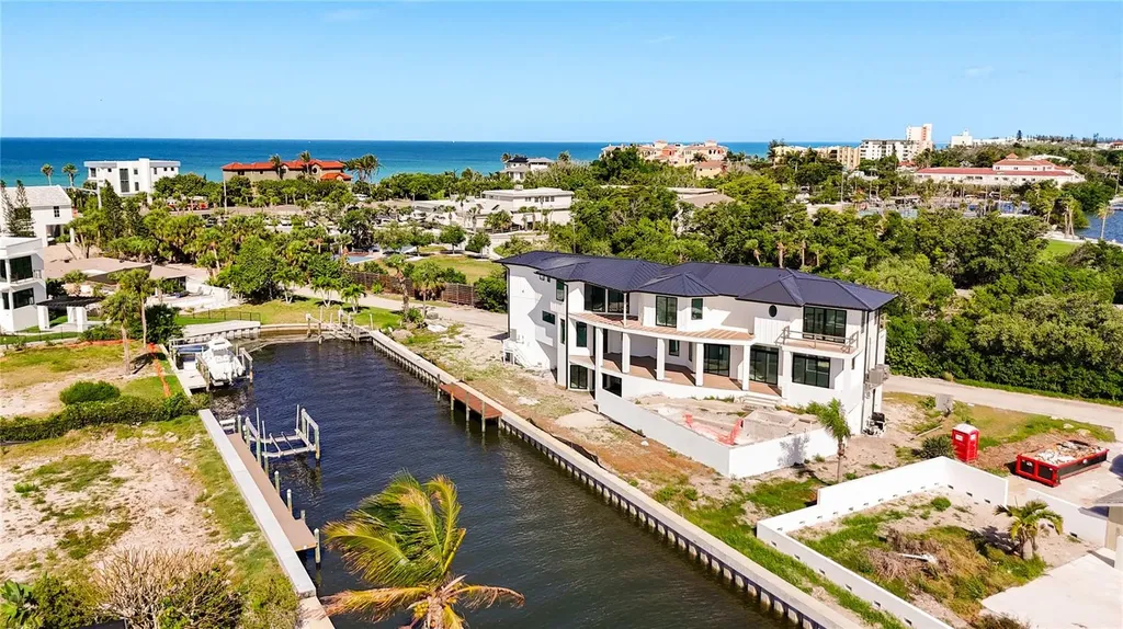 530 Jessmyth Drive Longboat Key FL 34228