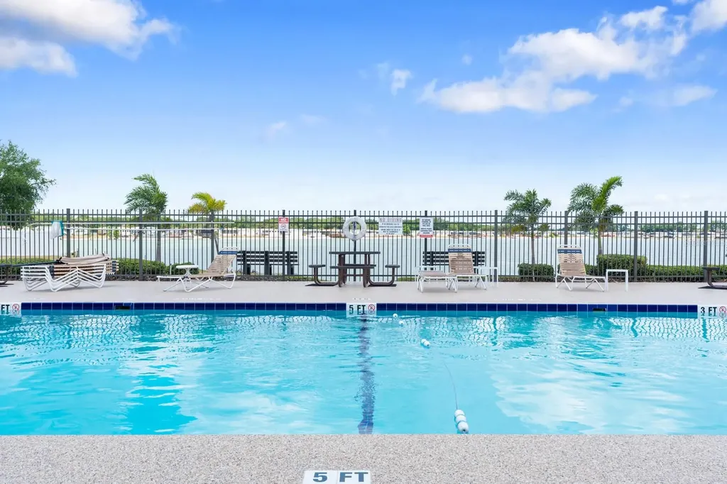 8536 Fantasia Park Way Riverview FL 33578