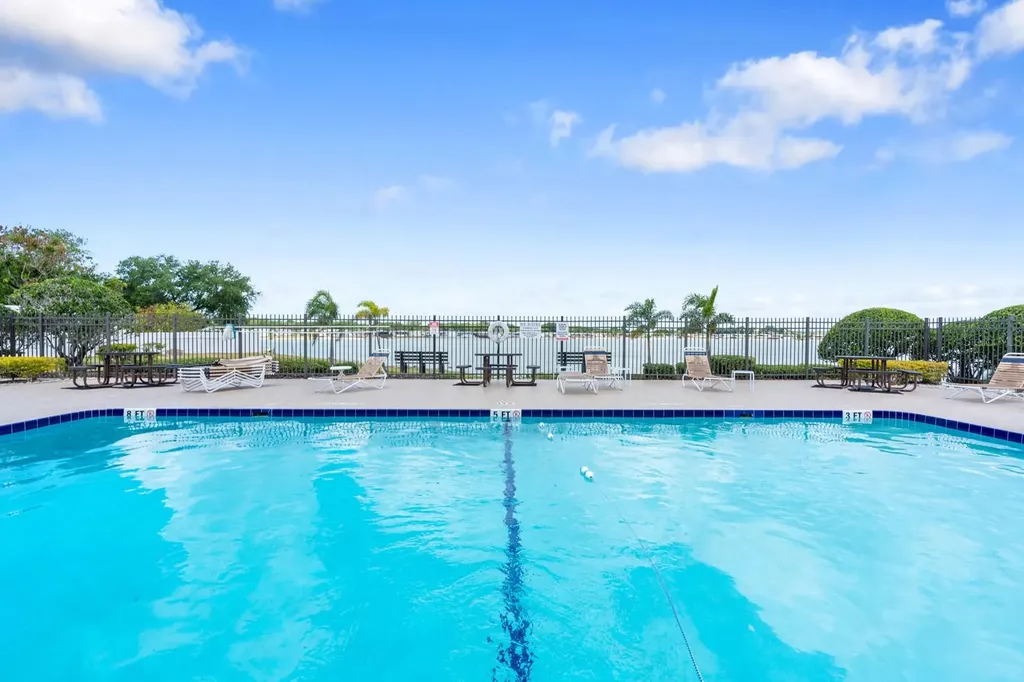 8536 Fantasia Park Way Riverview FL 33578