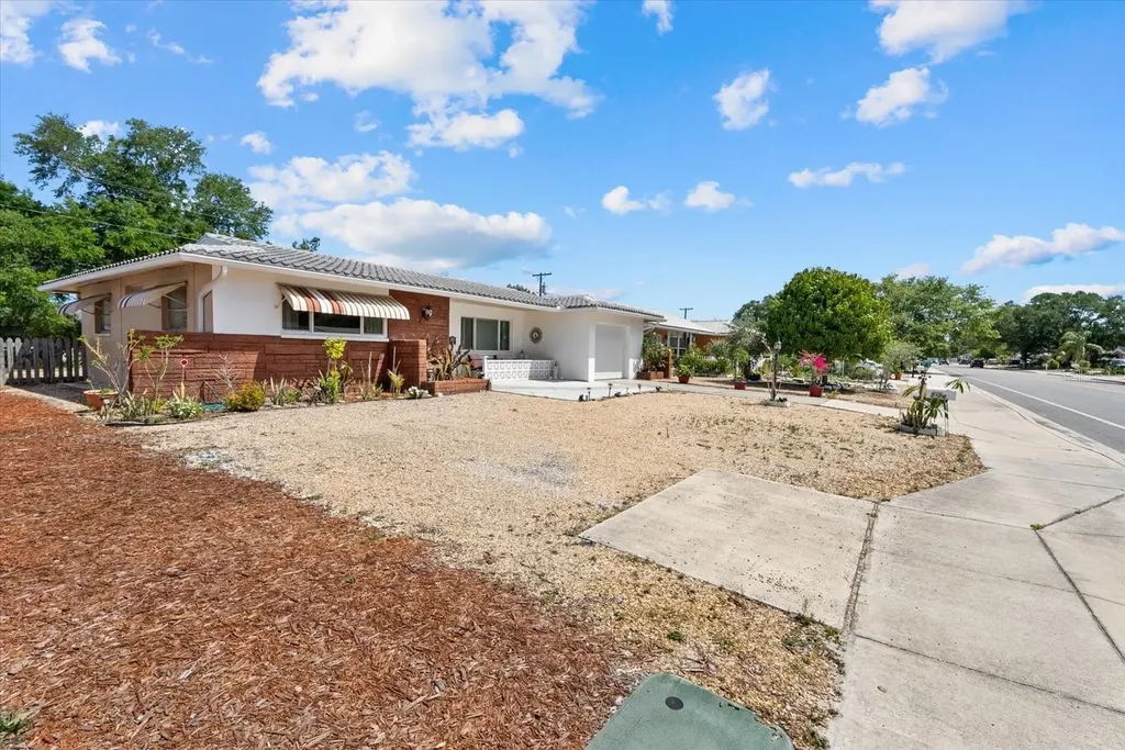 2124 Greenbriar Boulevard Clearwater FL 33763