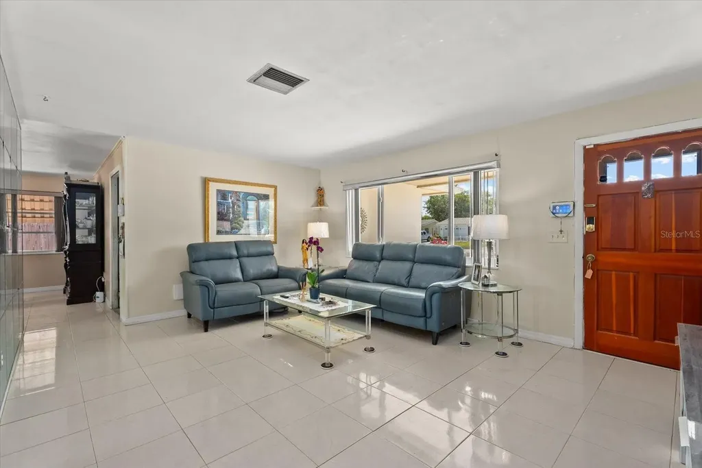2124 Greenbriar Boulevard Clearwater FL 33763