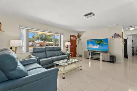 2124 Greenbriar Boulevard Clearwater FL 33763