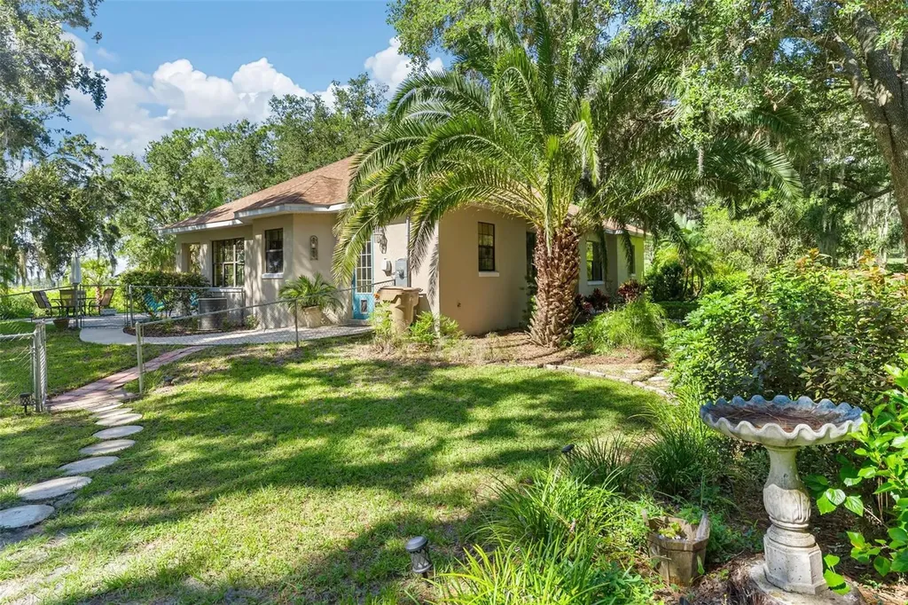 26833 Anderson Ranch Road Yalaha FL 34797