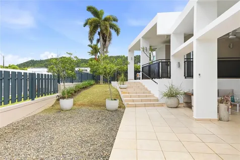 313 Ciudad Jardin Caguas PR 00725