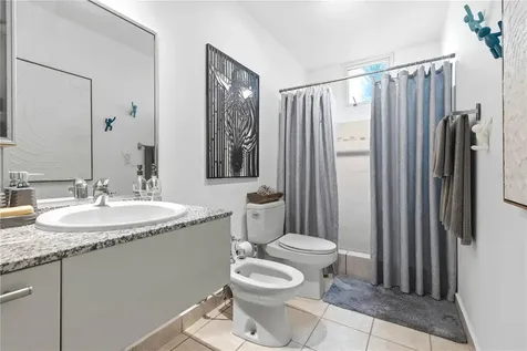 313 Ciudad Jardin Caguas PR 00725