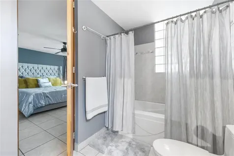 313 Ciudad Jardin Caguas PR 00725