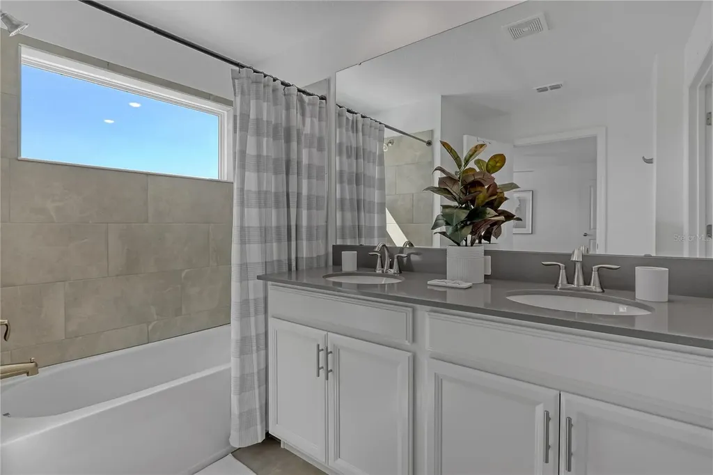 1136 Kingsbarn Street Davenport FL 33896